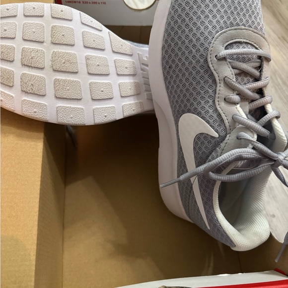 Nike Gray and White Athletic Shoes - Picture 4 of 6